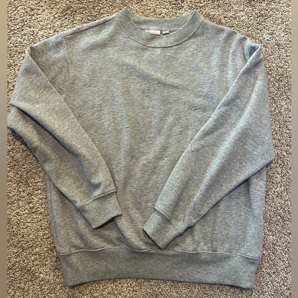 Gap Crewneck sweatshirt